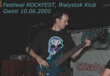 Koncert 10.06.2005 na festiwalu Rockfest w Biaymstoku.Pierwsze autografy, pierwszy raz tak daleko bo ponad 500km. Zostalimy bardzo mio potraktowani przez organizatorw i publiczno. Na dzie dobry dostalimy po bronku:) Sprzt na ktrym moglimy zagra by z grnej pki. Jako e przyjechalimy z daleka moglimy wybra, ktrzy chcemy zagra by jak najwicej ludzi mogo nas usysze. Jak gralimy koncert filmowali nas ze wszystkich stron, a normalnie mona byo si speszy. Ja gram solo a go wchodzi mi z kamer pod pach i filmuje. Osobicie stosowaem ma ucieczk w inny kont sceny. Wicej o festiwalu na www.rockfest.pl Rusek